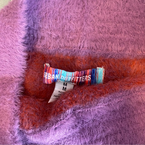 NWT Urban Outfitters Maryanne Knit Fuzzy Mini Skirt - Picture 3 of 4